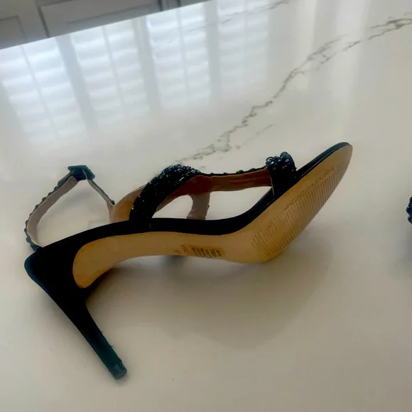 BCBGMAXAZRIA MA-PING Black Matte Satin pumps - Picture 4 of 7